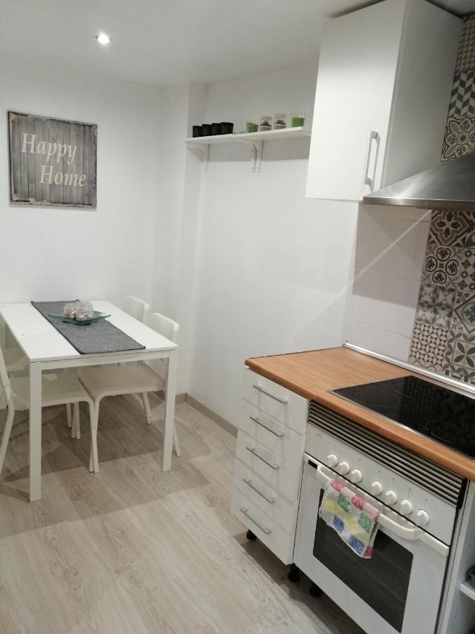 Vut Puente De Hierro Apartment Zaragoza Exterior photo